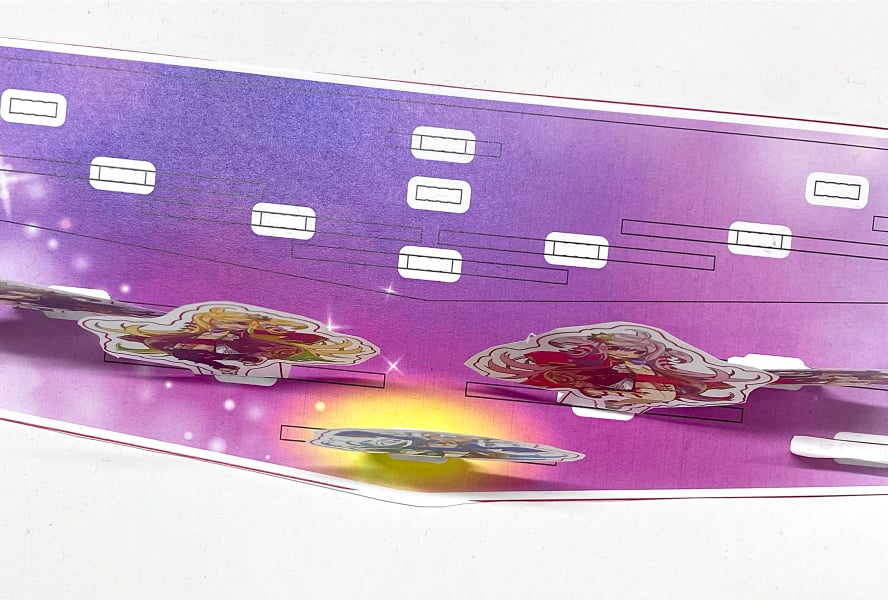 パーツ同士が干渉しないか、奥行きのバランスは取れているか、いろんな角度から見て調整しているイメージ