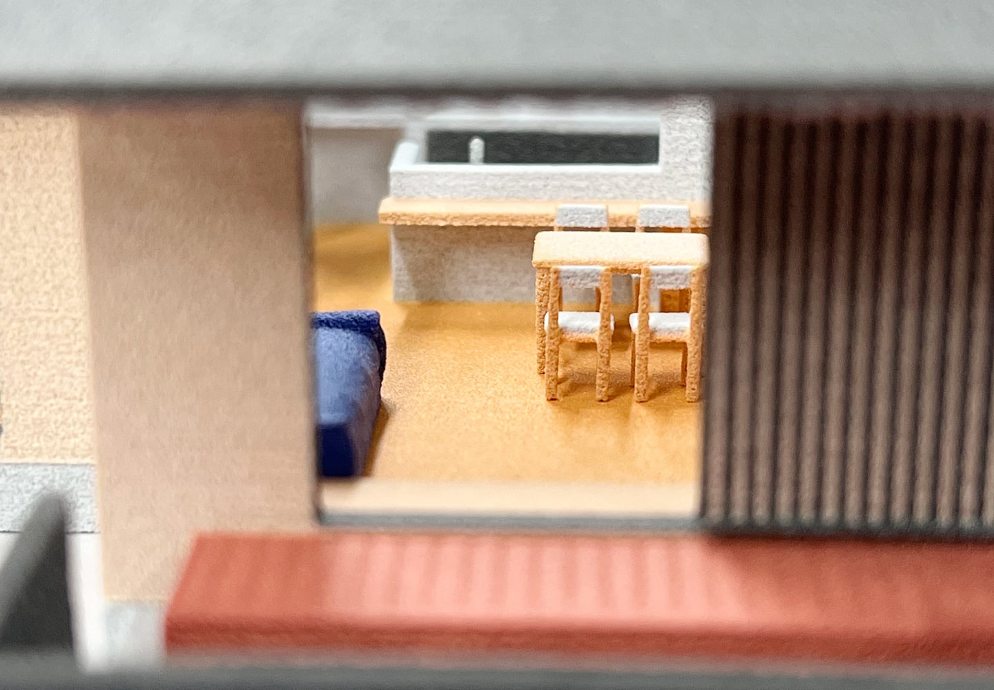 建築模型を外から見た家の内装の拡大イメージ