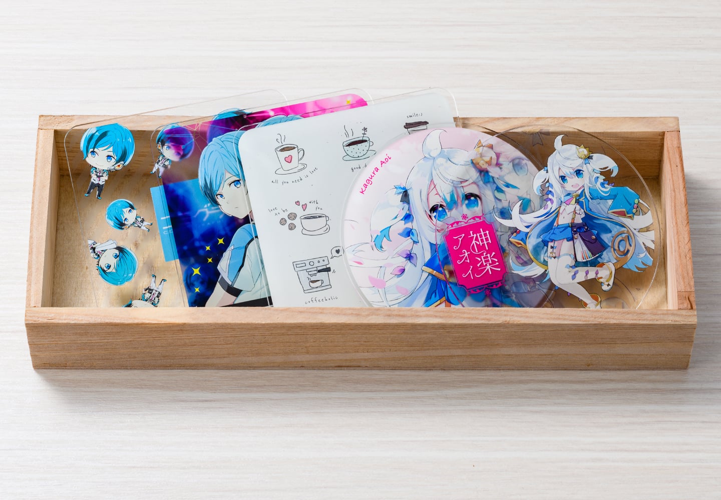 収納ケースにアクリルコースターを入れたイメージ