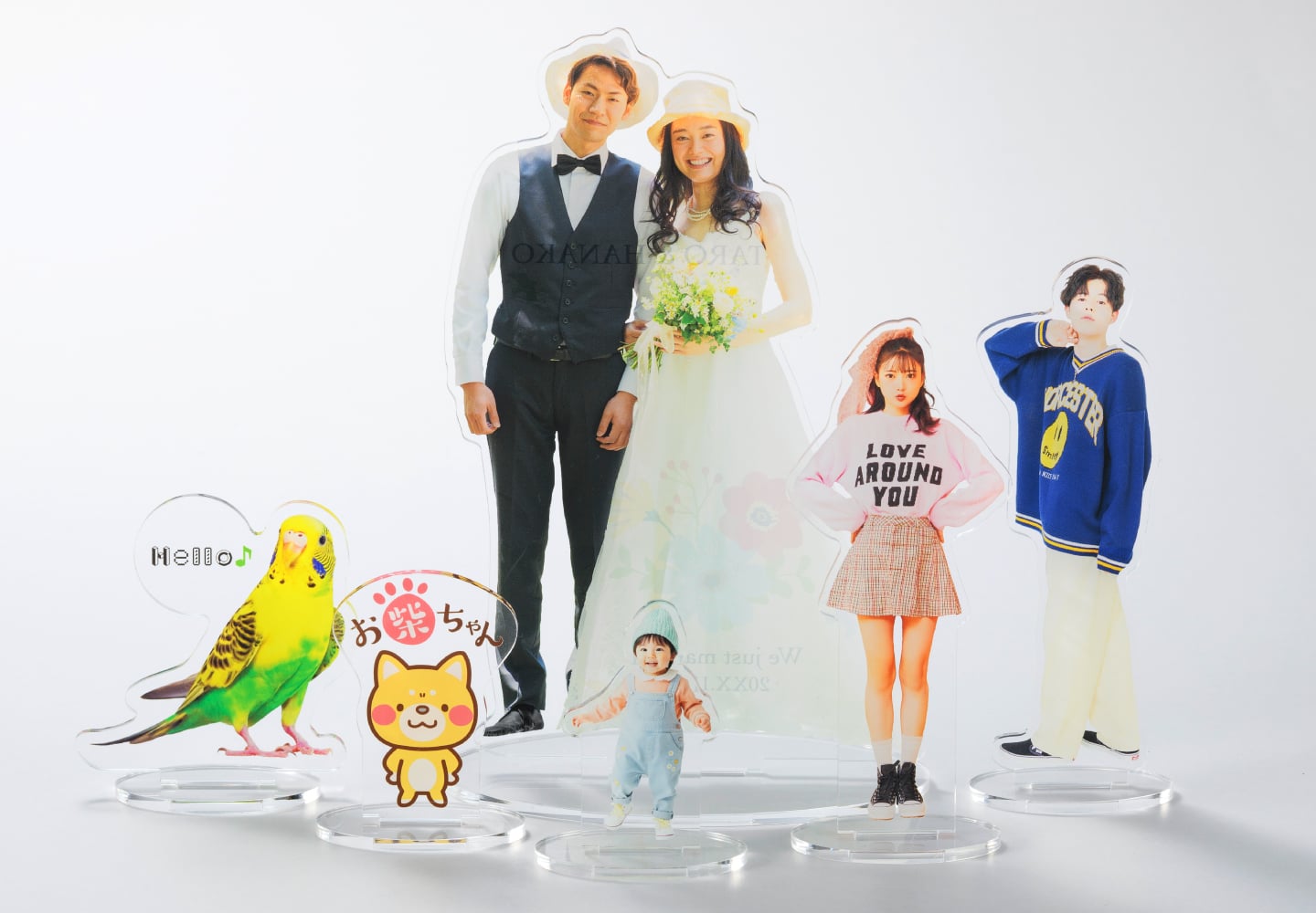 台座付きアクリルフィギュアは、8種類のサイズ展開からお選びいただけます。