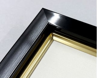 樹脂製 油彩額の額装 ブラック（ライナー：ゴールド）のイメージ