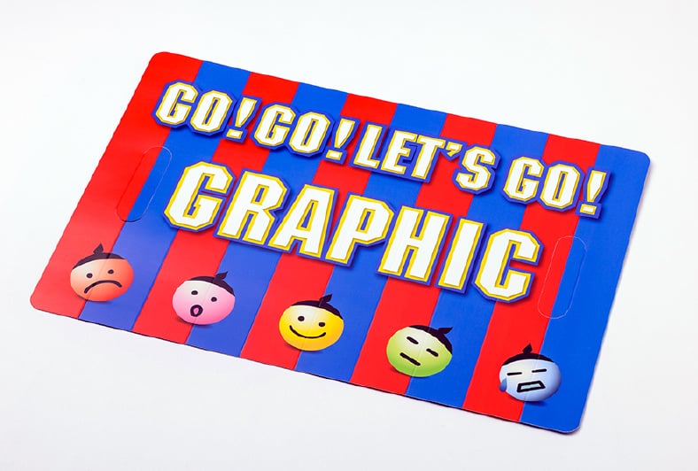 納品時は折りがついていない状態でお届けします。