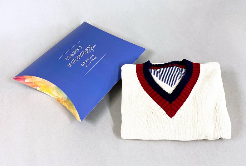 ファッションアイテム用パッケージC セーターなどを厚みのあるギフトするイメージ