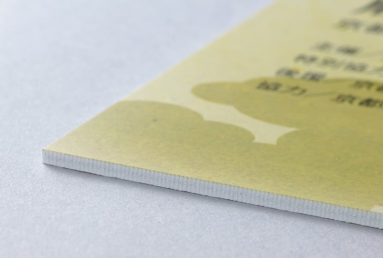 屋外短期パネル側面のイメージ