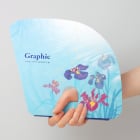 指通しの穴は扇ぎやすく、折かえしがあり、手にもやさしく工夫しました。