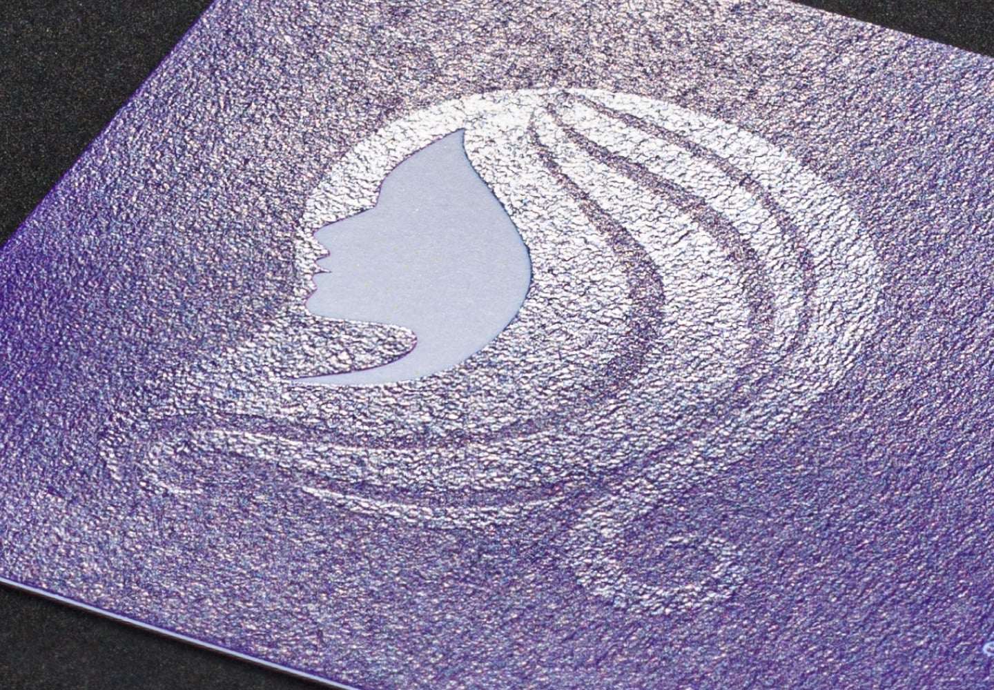 クリアーの紫色名刺のイメージ