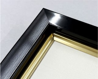 樹脂製 油彩額の額装 ブラック(ライナー:ゴールド)のフレームイメージ