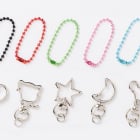 多彩なストラップからひとつ選べます