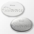 「メタリック」は濃度の濃いイラストやシンプルなデザインに効果的です。